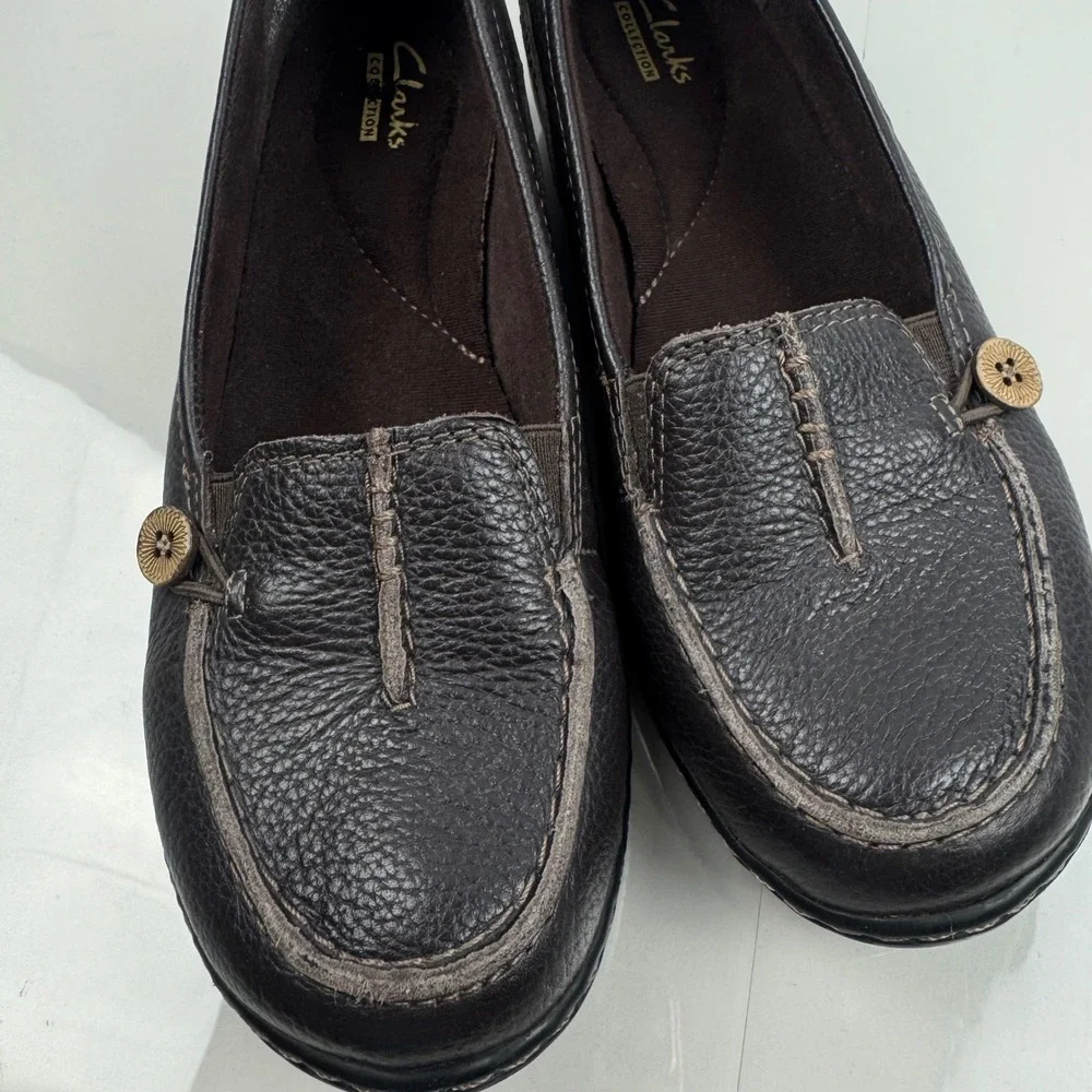 Clarks Collection Women Dark Brown Leather Button Detail‎ Loafer Shoes Size 7.5M